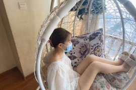 约拍怕痒的可爱女孩 - H735