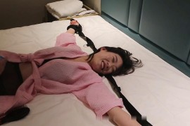 按摩女孩脚臭挠痒 - N203