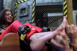 Lily vs Stomperella - H990