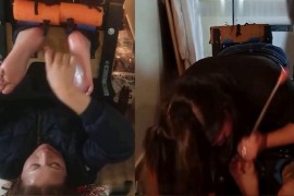 Mother and scratching - Q111