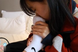 YM嗅脚丫轻tk - C685